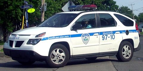 pontiac aztek montreal police car