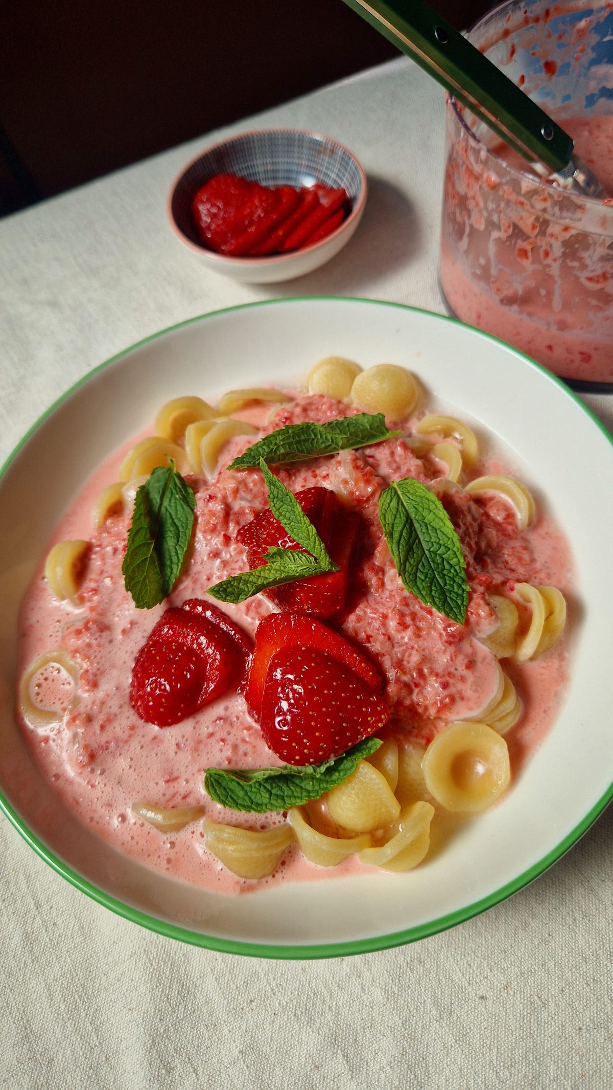 polish strawberry pasta