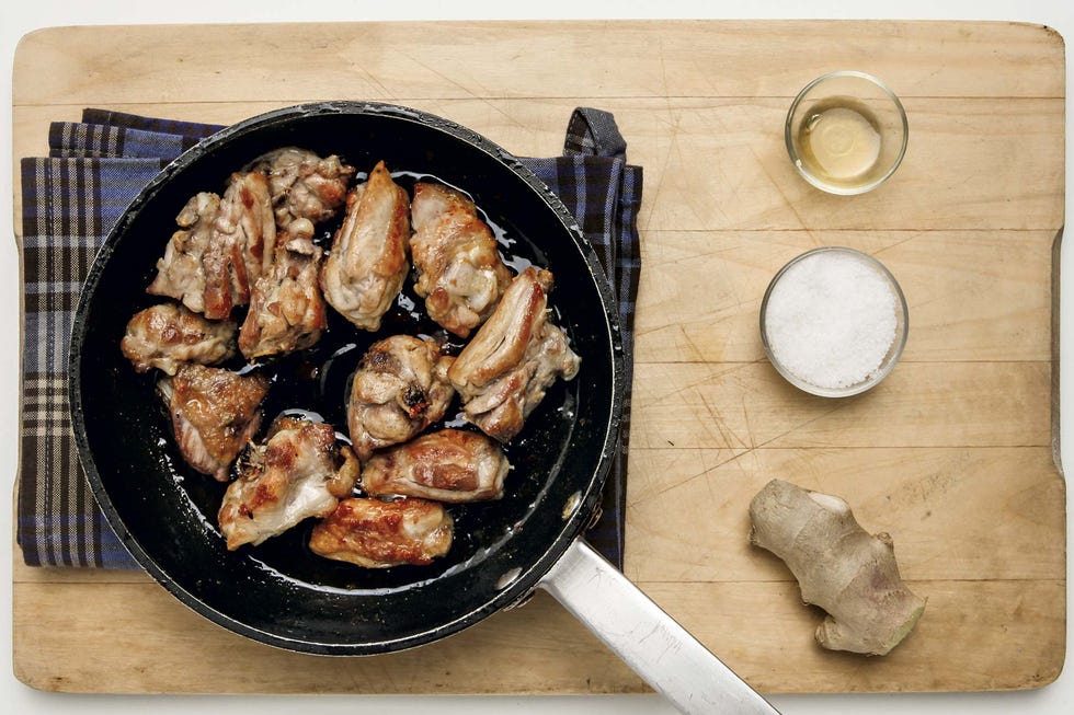 Pollo al jengibre con cebollas de verdeo: Paso 2