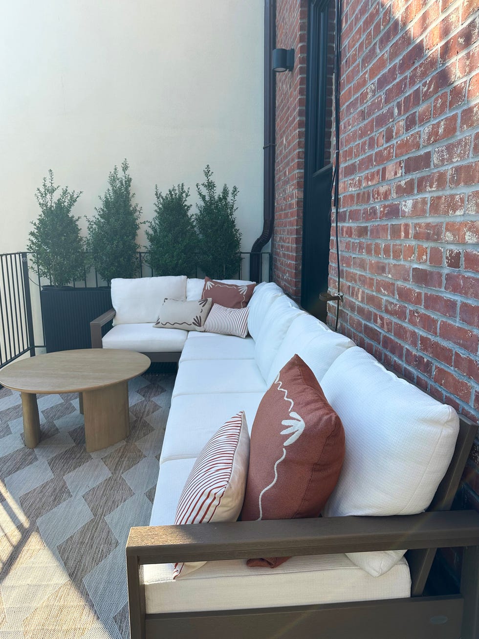 edge 6 piece modular deep seating set by polywood review photo outdoors on brick balcony patio