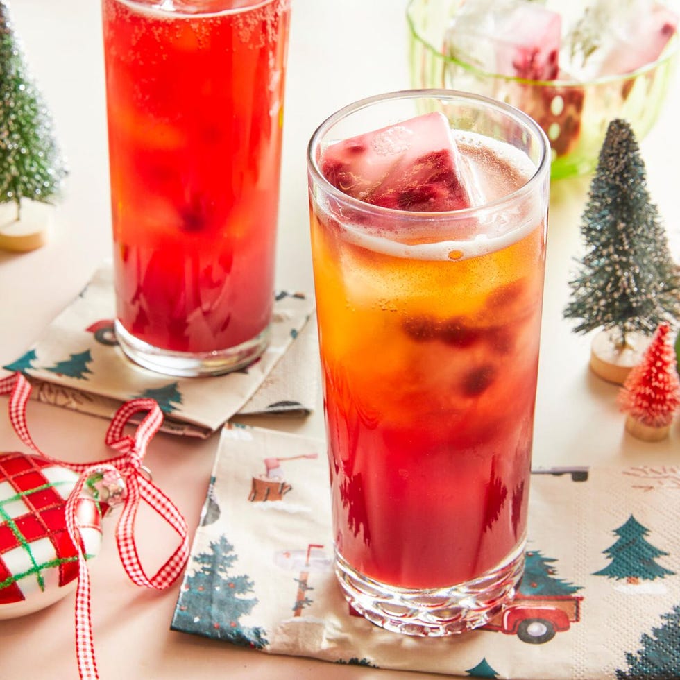 christmas morning punch with pomegranate