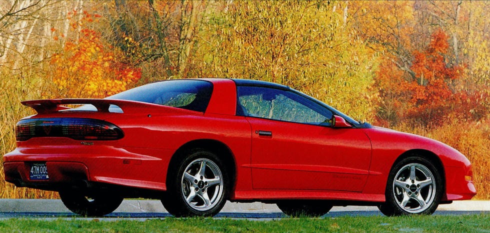 The Pontiac Trans Am WS6 Is an American Greatsword