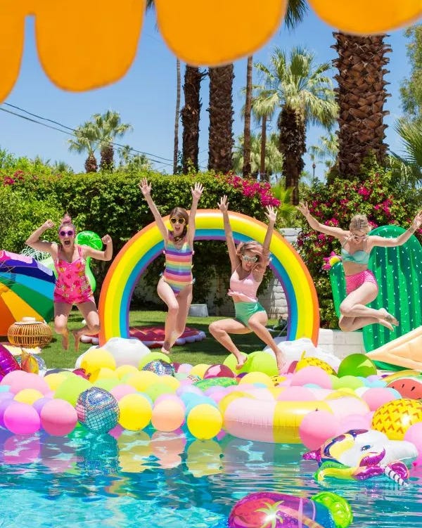 pool party ideas balloons