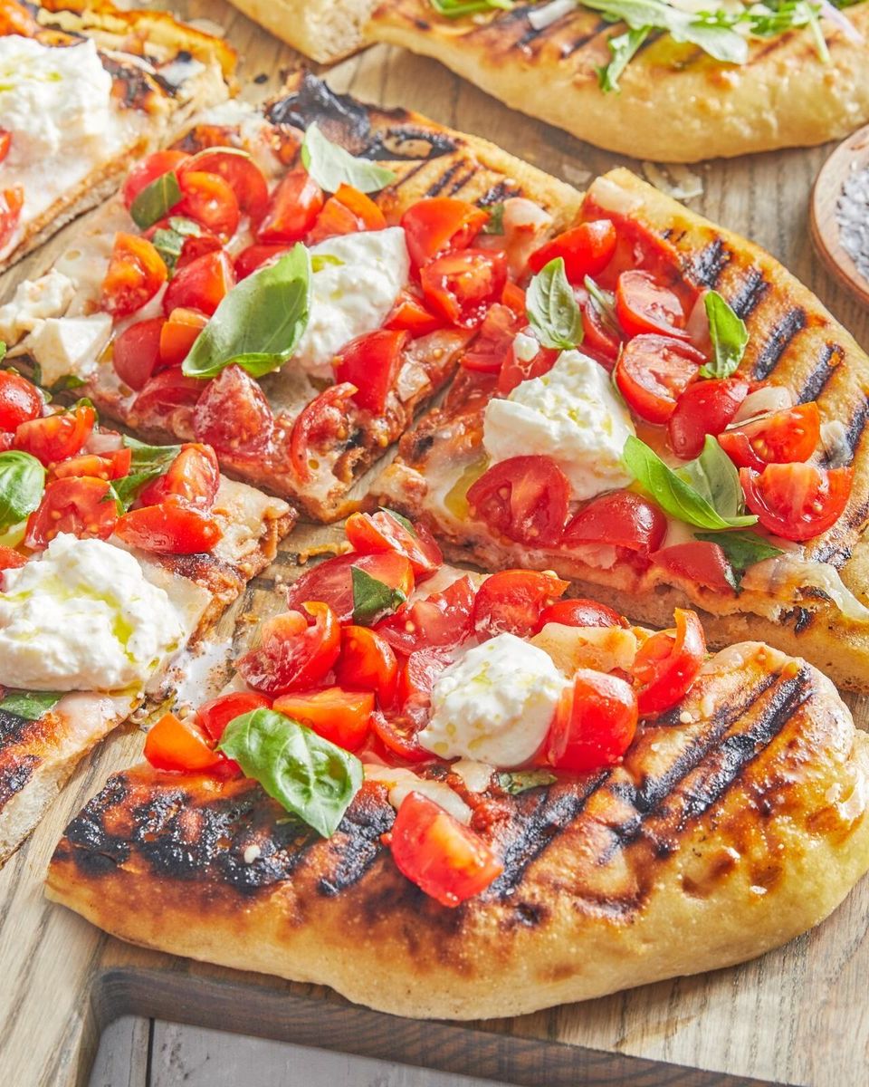 pool party ideas grilled pizza