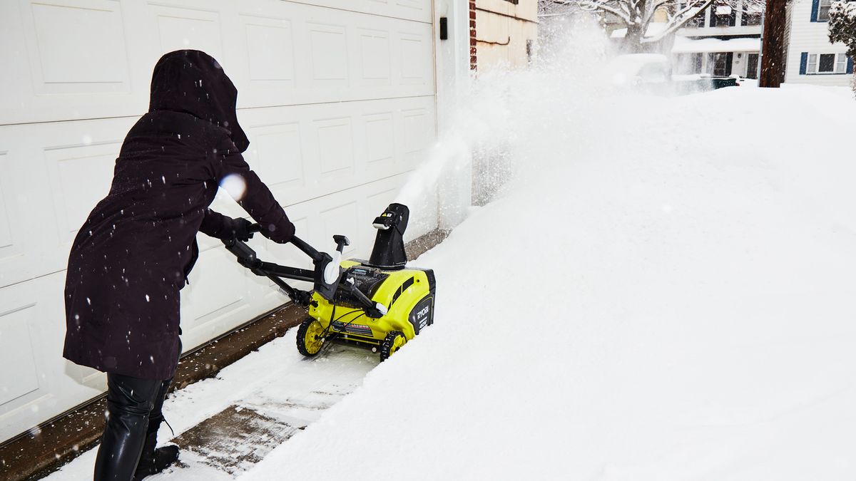Best-Reviewed Snow Blowers on