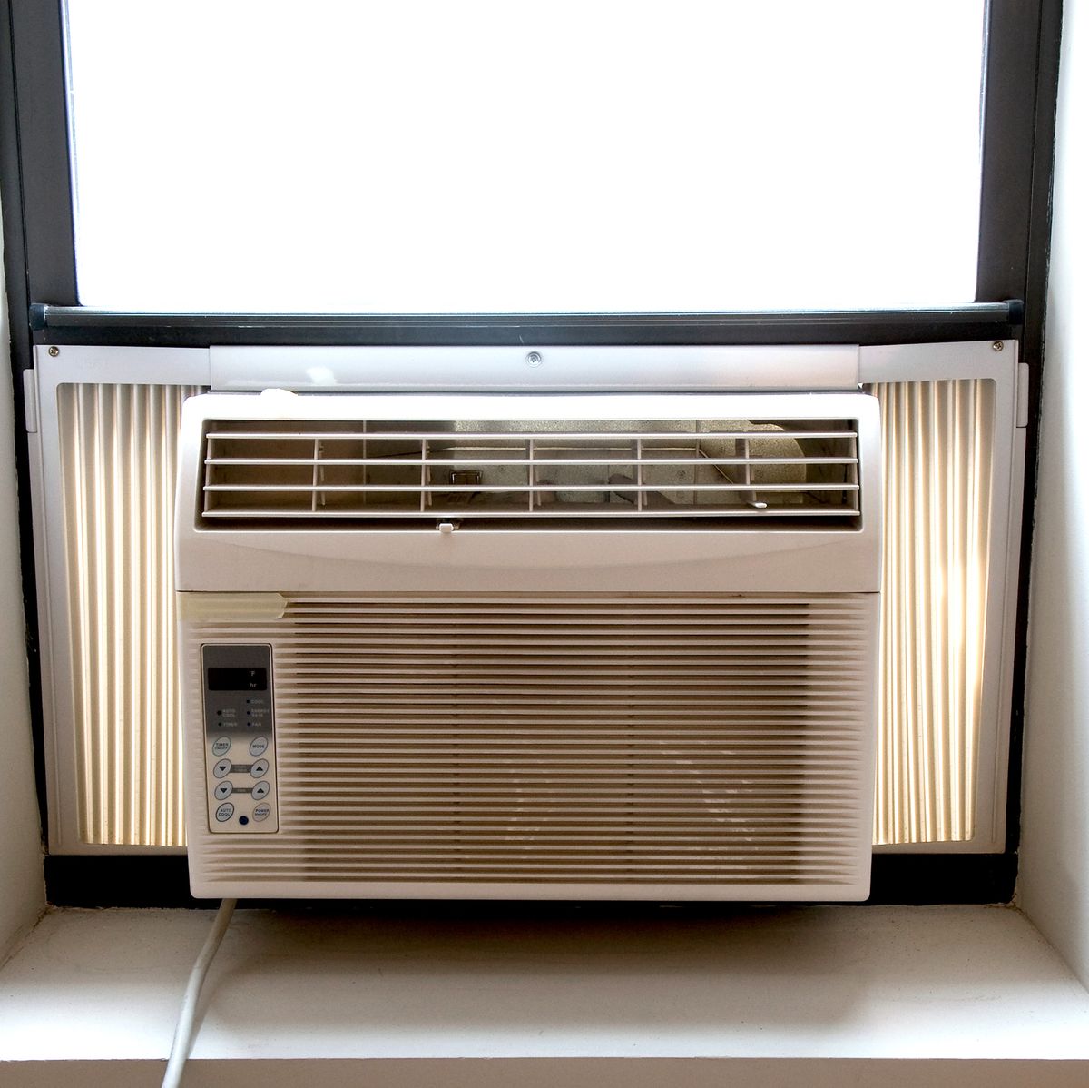 Window Air Conditioner Installation / Installing Window Unit