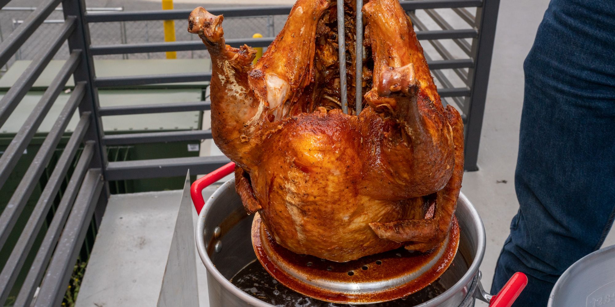 12 Best Turkey Fryers for Thanksgiving 2023 - Top-Rated Turkey Fryers