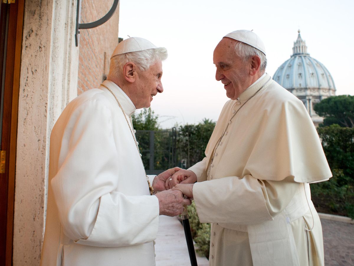 Alfabet Det er det heldige gennembore The Contentious Relationship Between Pope Francis and Pope Benedict