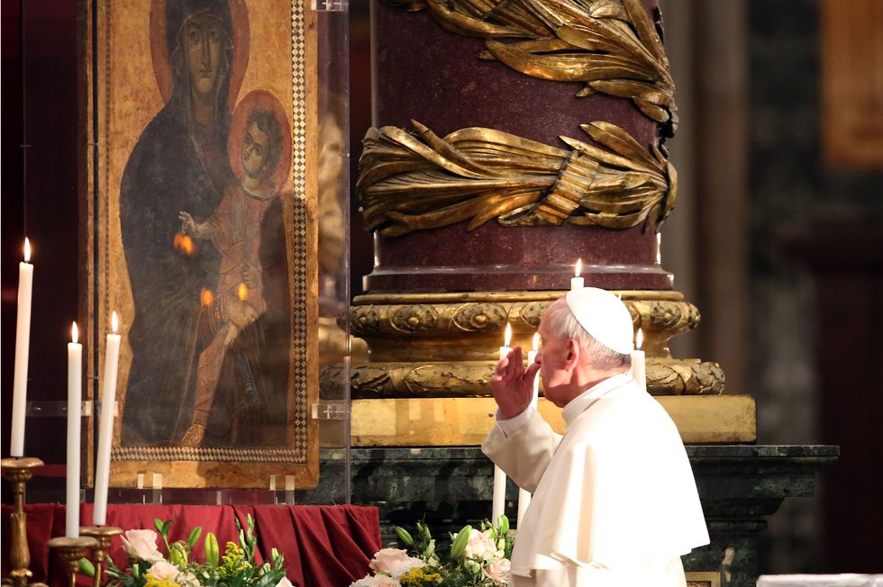 pope francis celebrates holy rosary