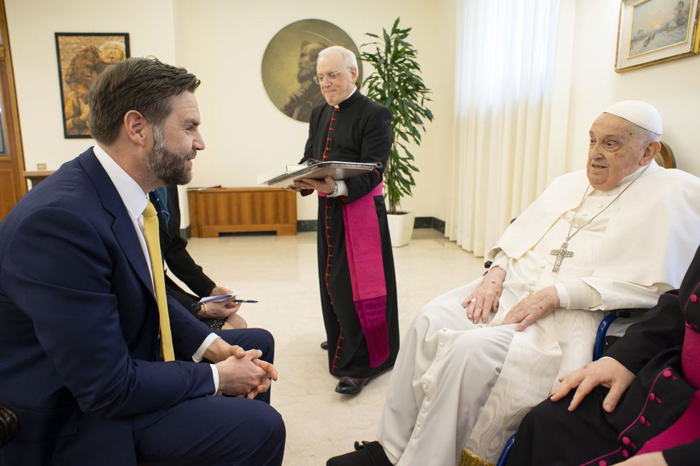 papa francisco domingo de resurreccion vicepresidente vance eeuu