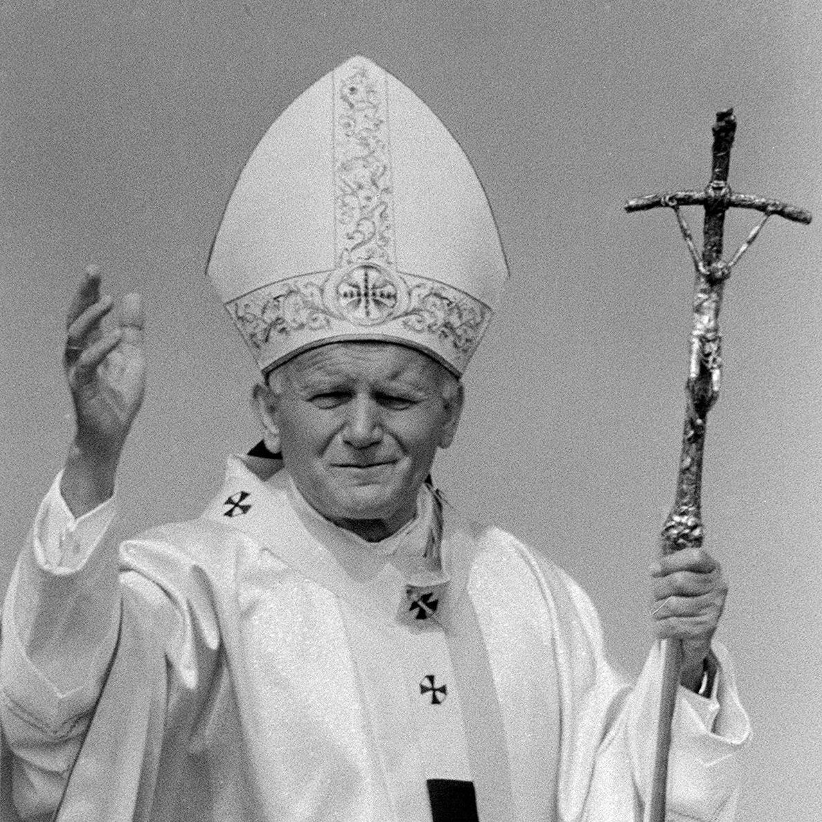 ordlyd porcelæn Opfylde John Paul II - Death, Miracles & Facts