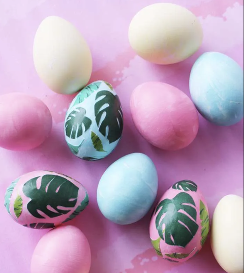 monstera leaf dyed easter eggs