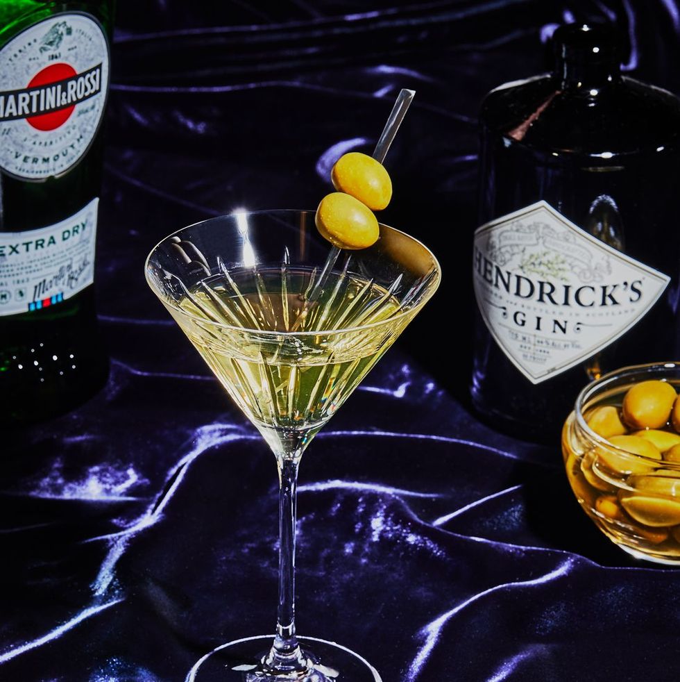 Most Popular Bar Drinks Ever - Classic Cocktails You Should Know