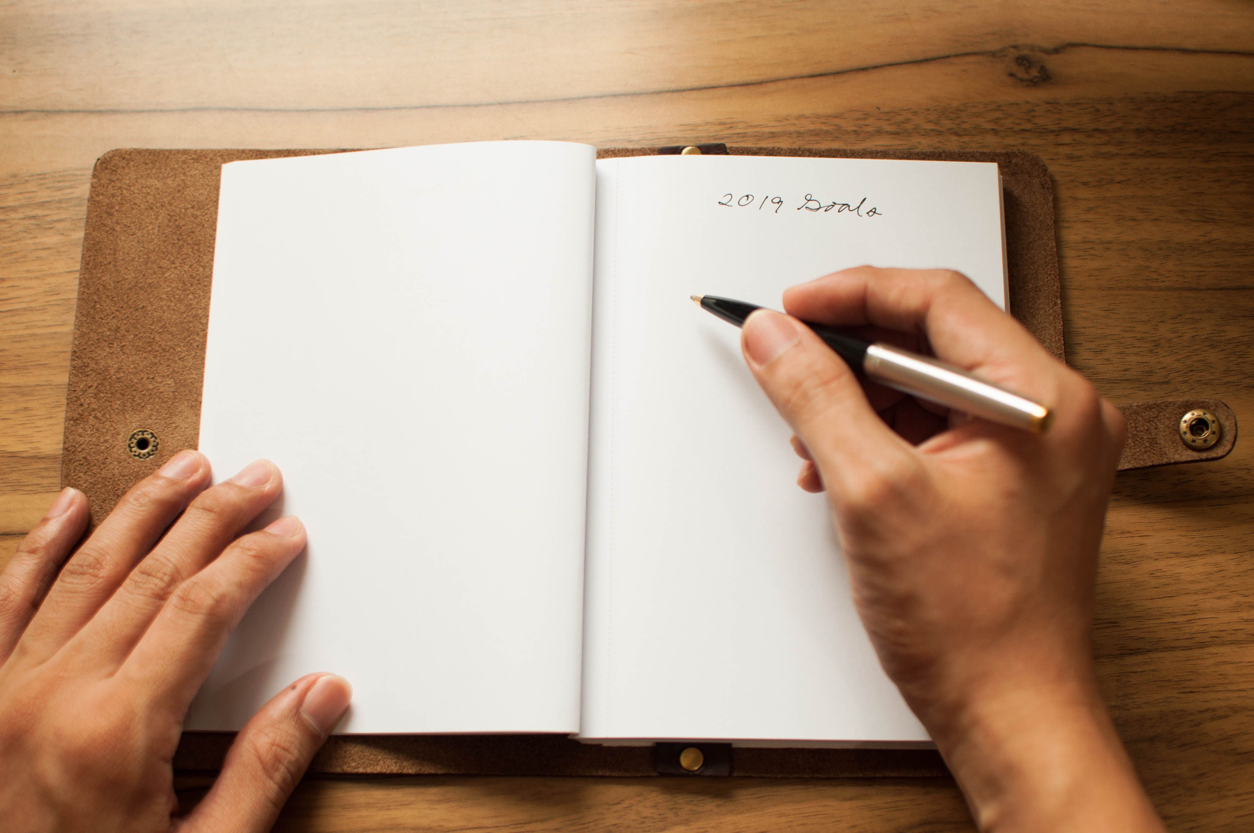 Escribir un diario: por qué deberías hacerlo y cómo empezar