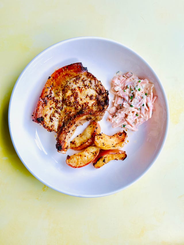air fryer pork chops with apple wedges and coleslaw