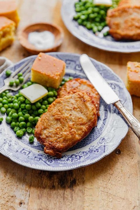 fried pork chops with peas and cornbread