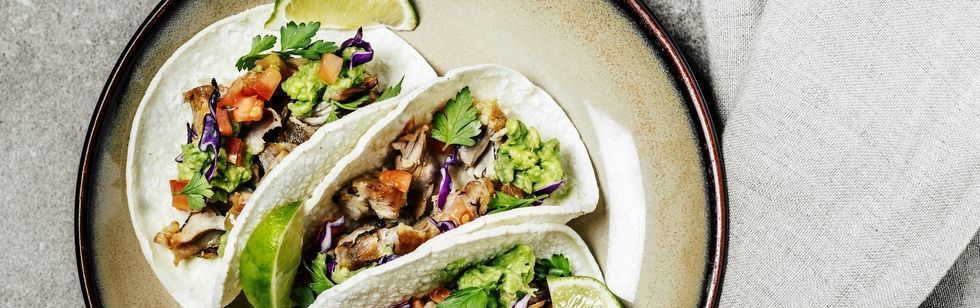 18 Ways People Eat Tacos Around The World
