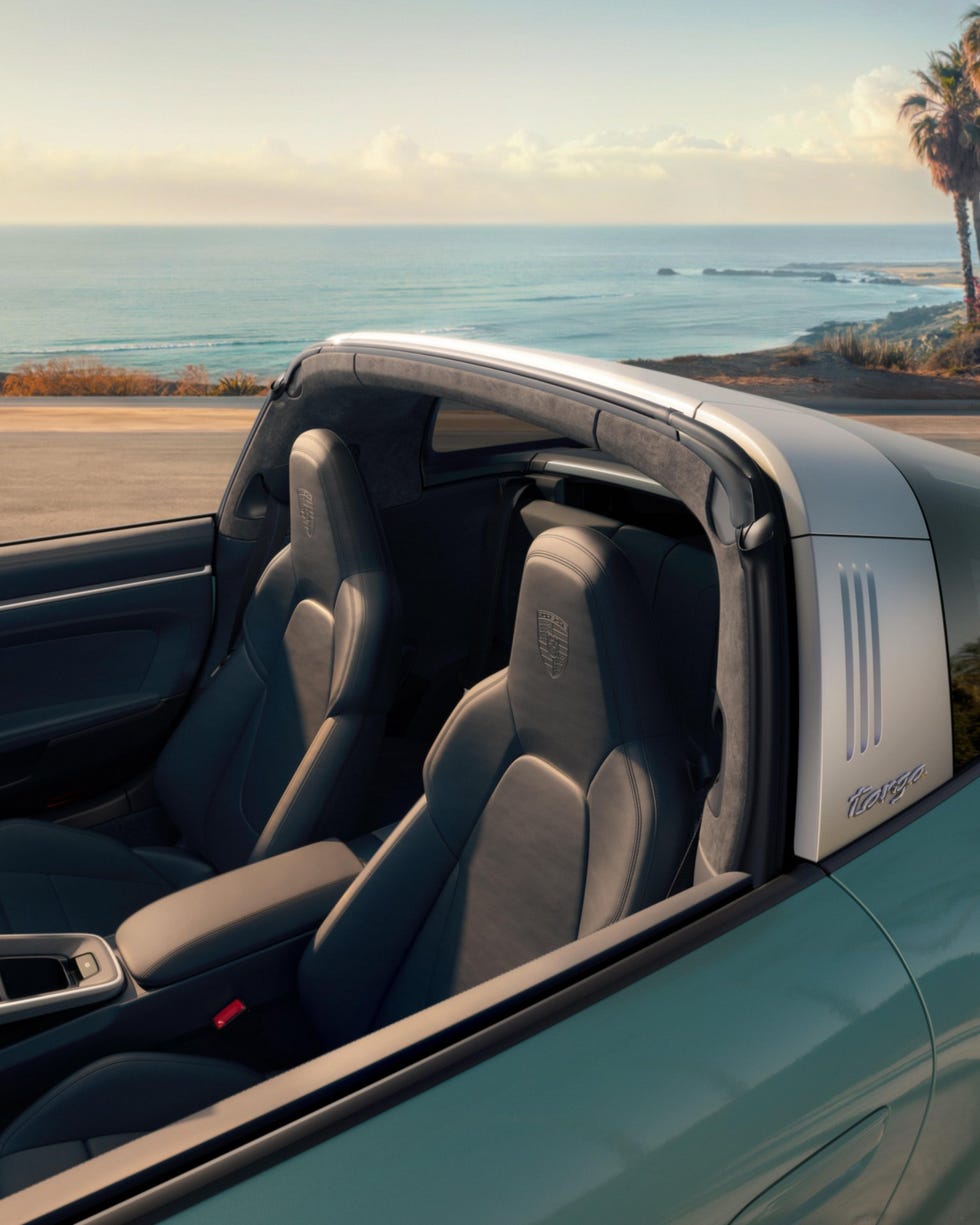 porsche 911 carrera 4s 2025