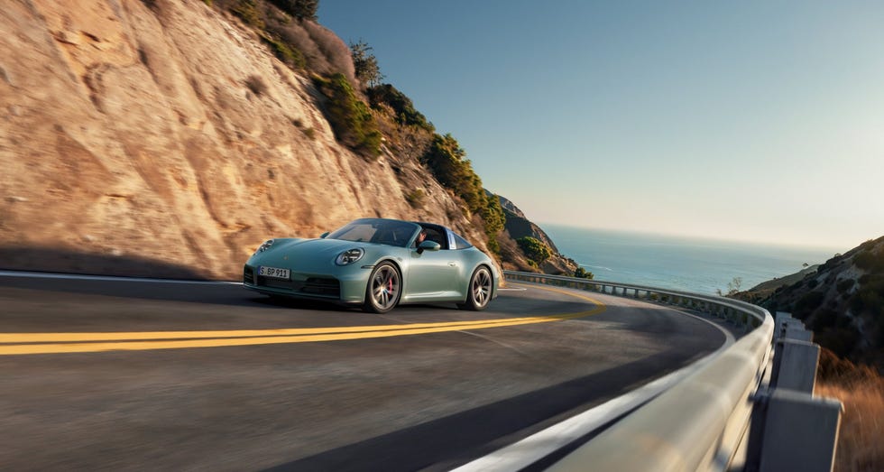 porsche 911 carrera 4s 2025