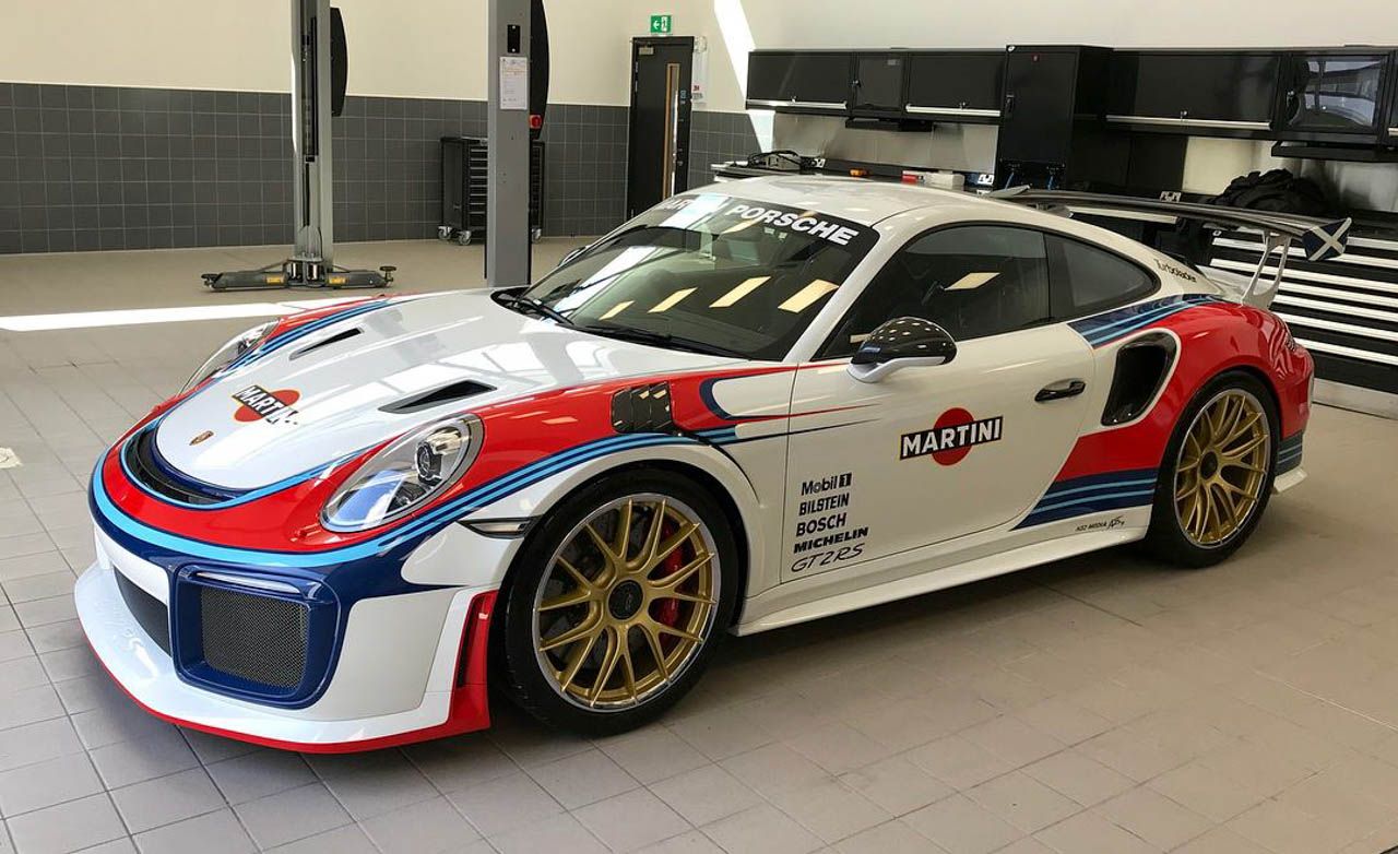 Porsche 911 GT2 RS Dons Famous Martini & Rossi Racing