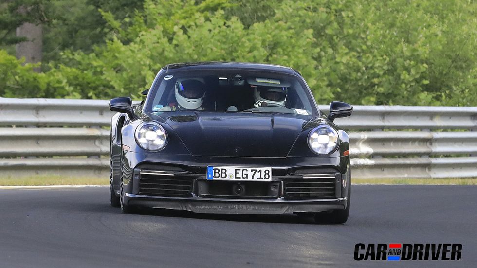 porsche 911 turbo hybrid en el circuito de nurburgring