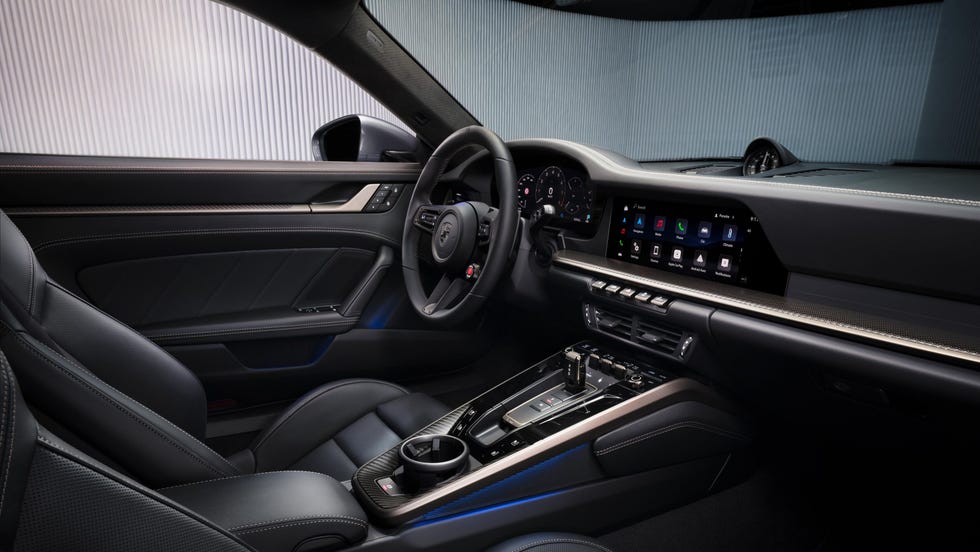 porsche-911-turbo-s-2026-10-68be9ce0c1bb1.jpg
