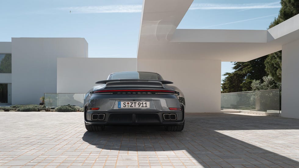 porsche-911-turbo-s-2026-14-68be9ced05885.jpg