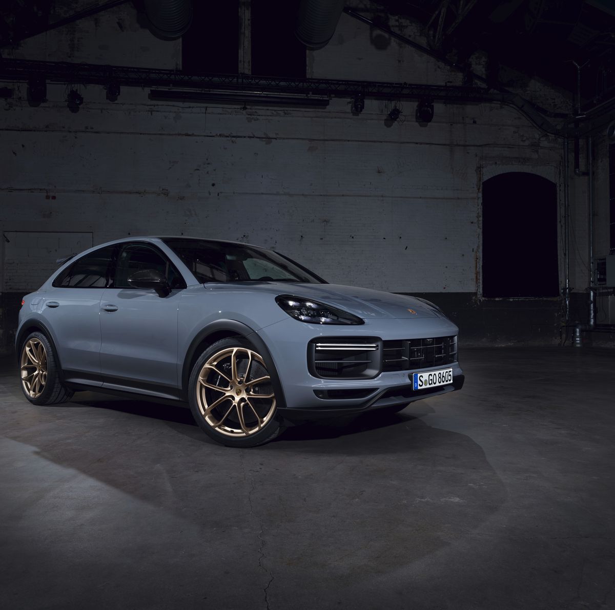 The Speed and Luxury of the 2024 Porsche Cayenne Turbo GT
