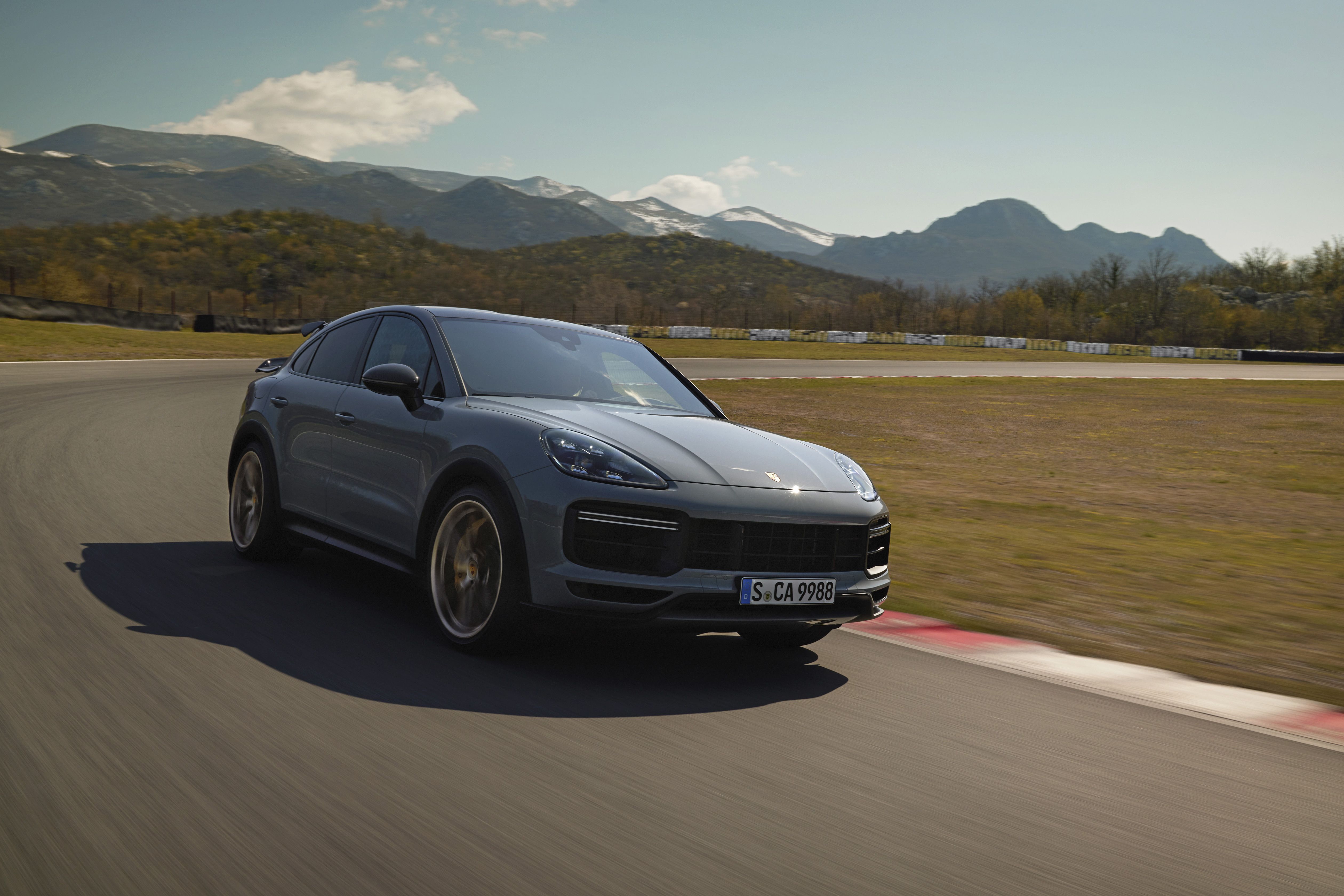 20 Porsche Cayenne Turbo GT Is a 20 HP Super SUV