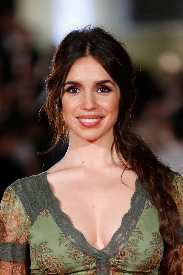 Hair, Face, Eyebrow, Hairstyle, Fashion model, Beauty, Skin, Lip, Fashion, Long hair, 