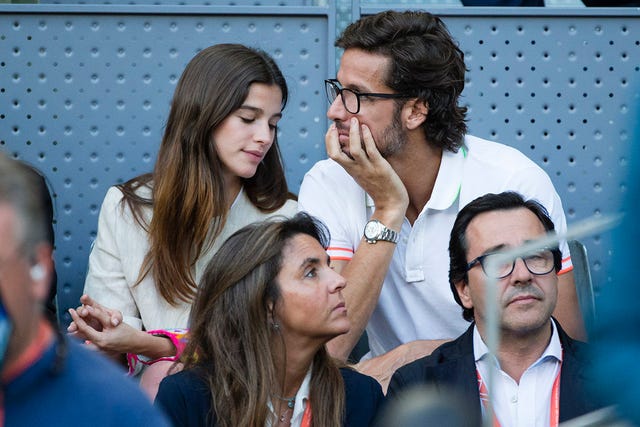 People, Social group, Product, Youth, Event, Fun, Eyewear, Glasses, Photography, Conversation, 