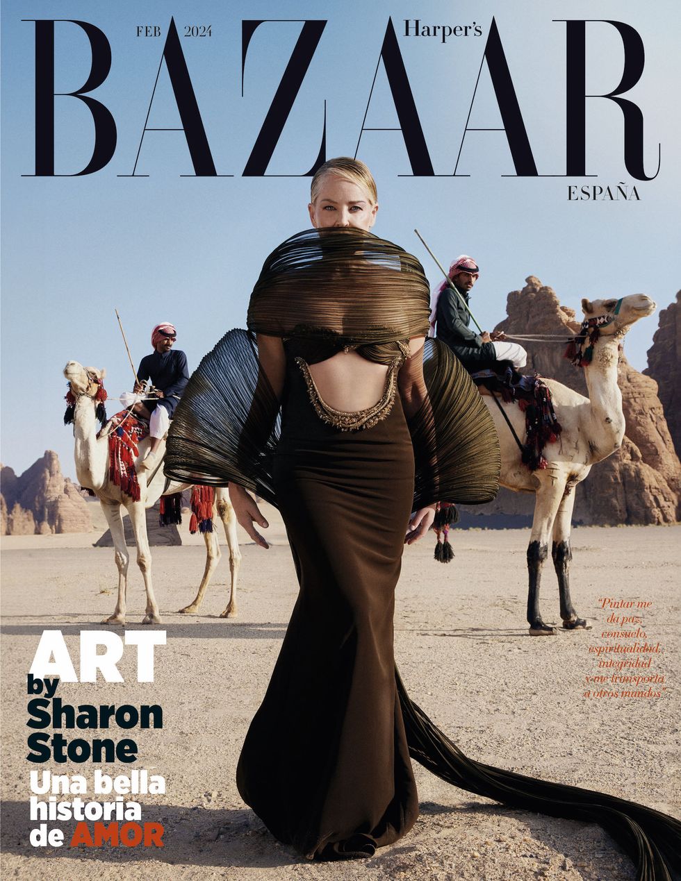 sharon stone portada febrero harper's bazaar