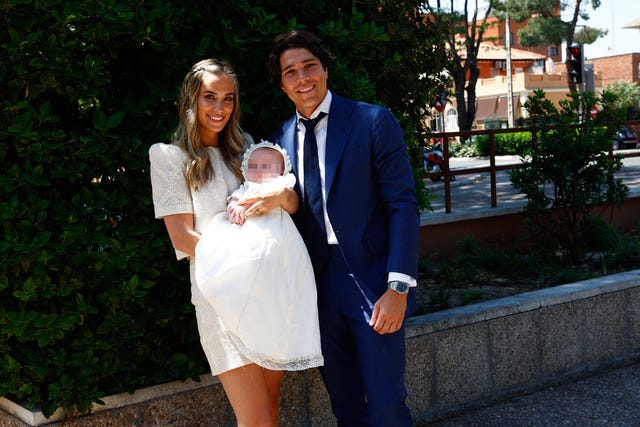 maría pombo y pablo castellanos celebran el bautizo de su hijo martín maria pombo, pablo castellano, bautizo