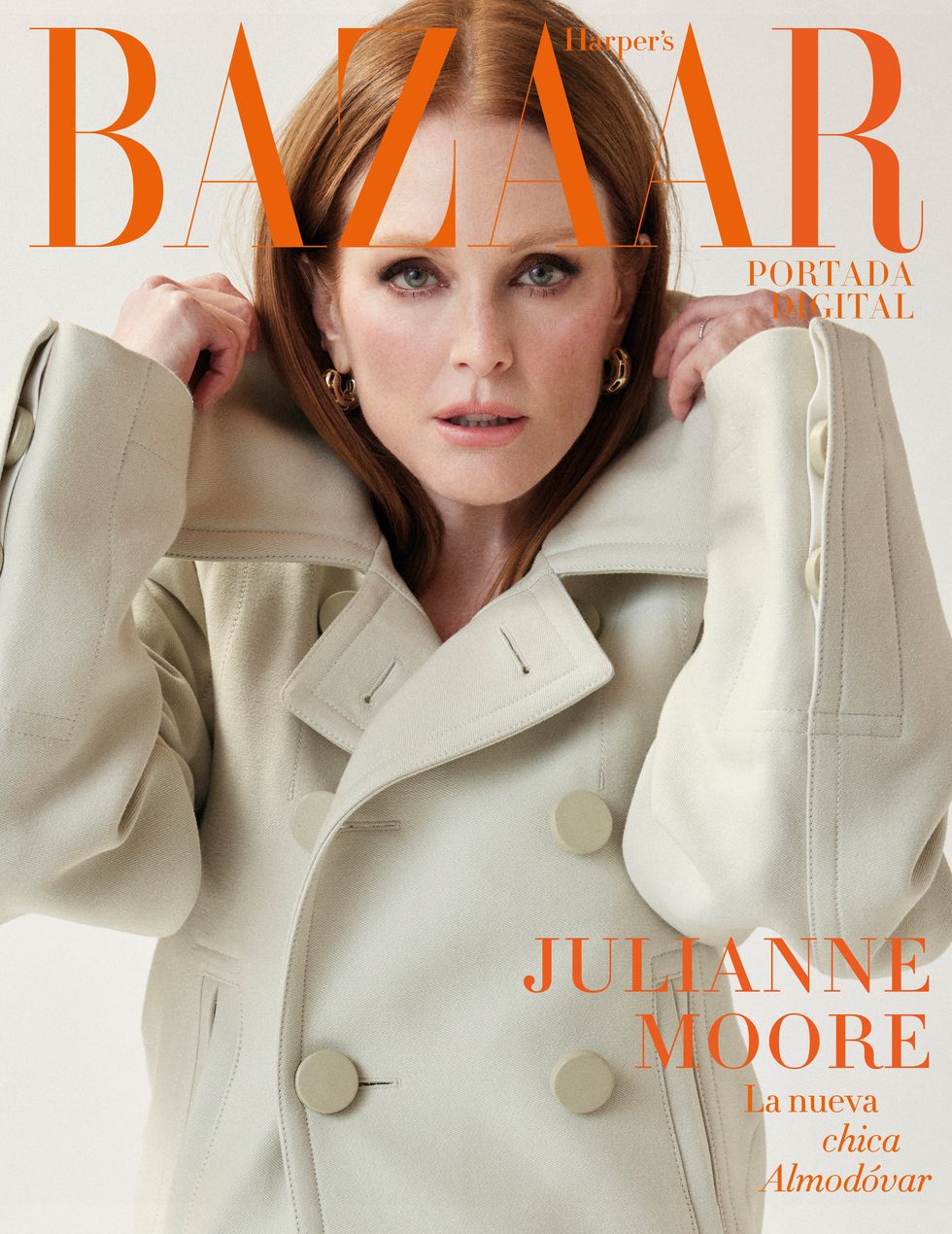 juliane moore, portada digital de harper's bazaar