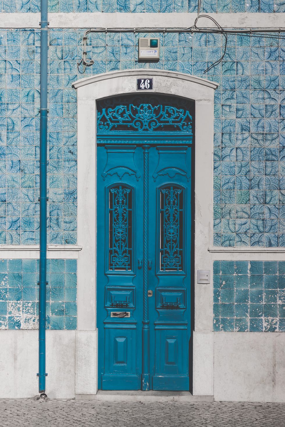 Blue, Door, Turquoise, Aqua, Architecture, Azure, Home door, Wall, Building, Facade, 