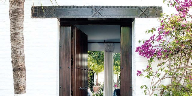 Puerta de entrada: Casa proyectada por Agustín Martínez Gil Puerta de entrada: Casa proyectada por Agustín Martínez Gil