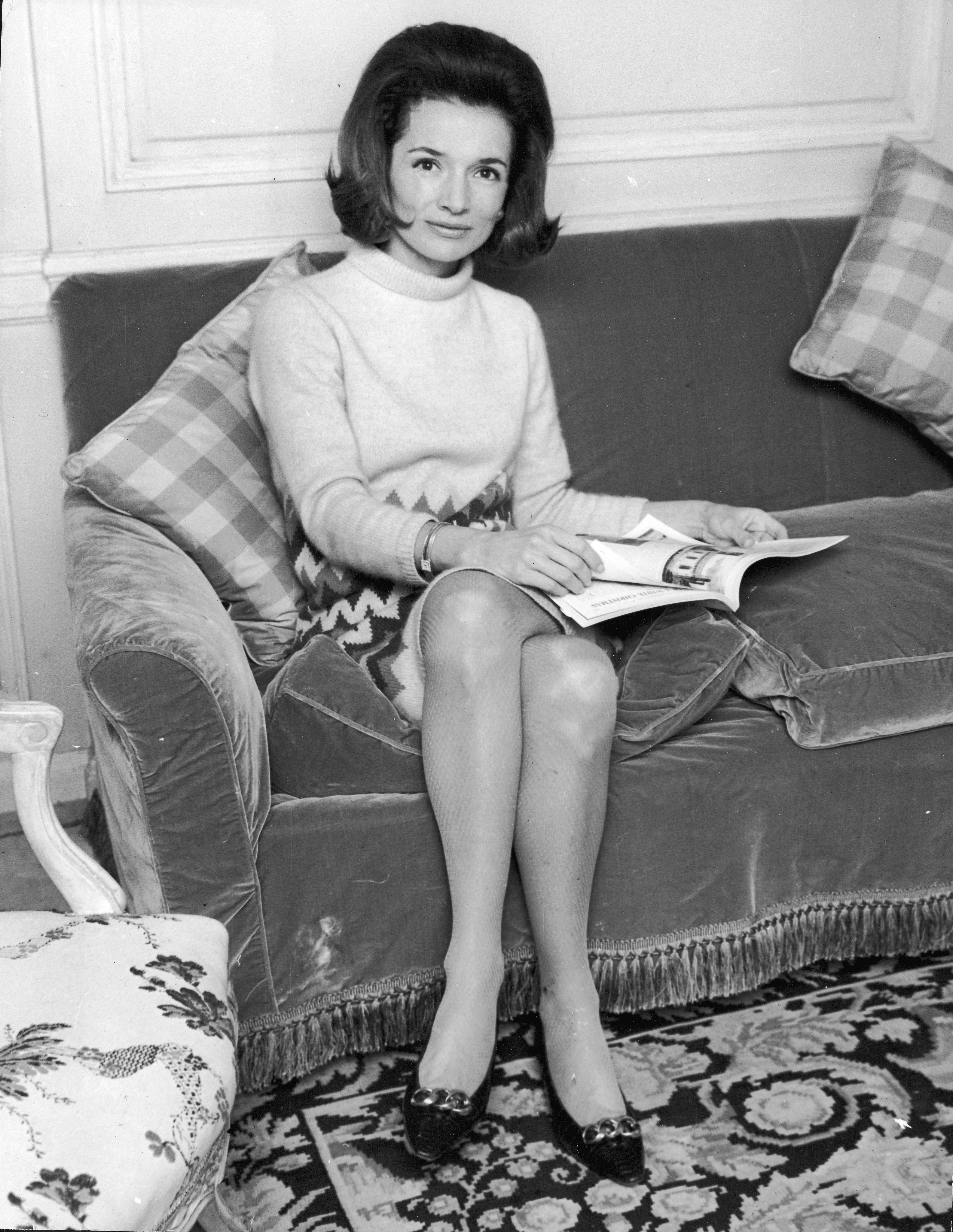 Lee Radziwill Pictures - Best Photos of Jackie Kennedy's Younger Sister