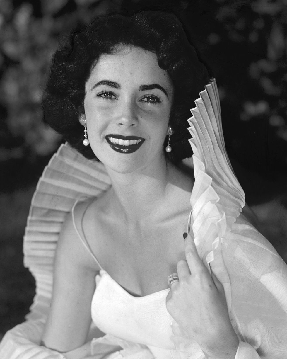 Portrait Of British American Actress Elizabeth Taylor Late News Photo 1694535580 ?crop=1xw 1xh;center,top&resize=980 *