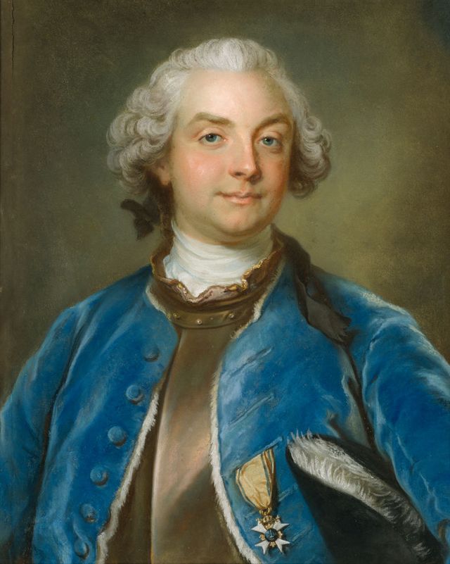 portrait of axel von fersen, he has a slight smile on his face and wears a bright blue jacket with a military style medal on it