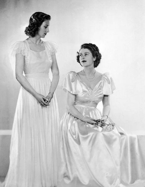 Princesses Elizabeth Ii And Margaret Rose In 1947