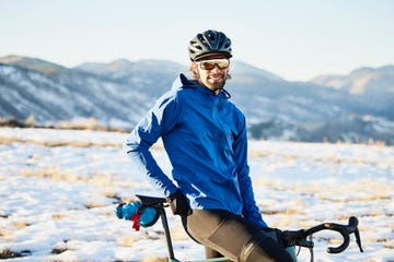 hombre en la nieve