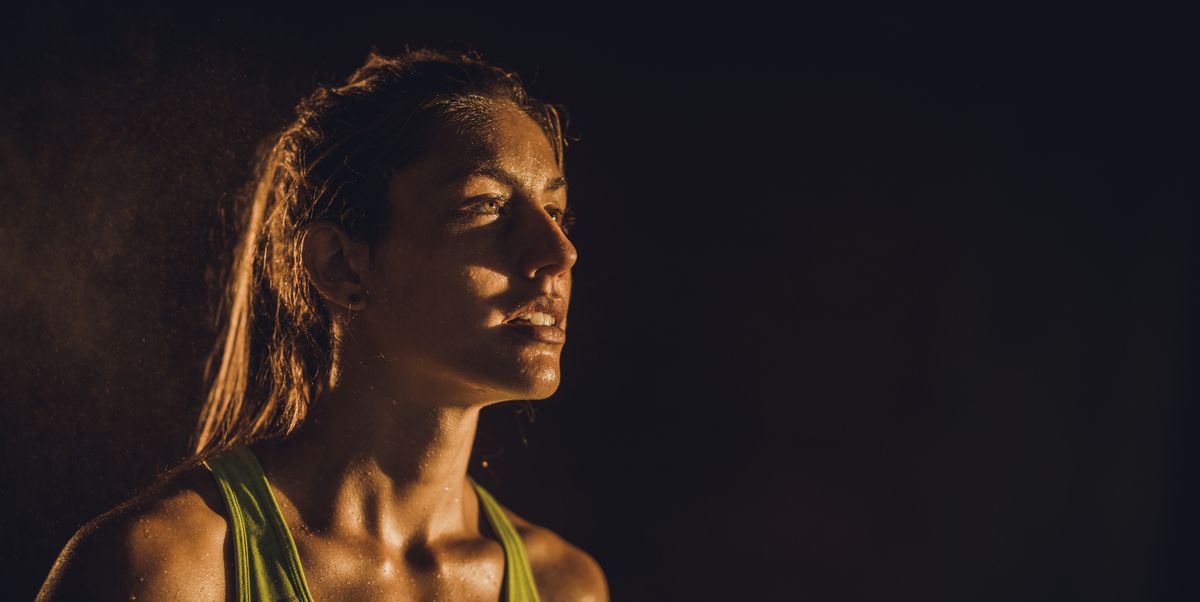 https://hips.hearstapps.com/hmg-prod/images/portrait-of-sweaty-athletic-woman-looking-away-royalty-free-image-1751900329.pjpeg?crop=1.00xw:0.752xh;0,0.0481xh&resize=1200:*