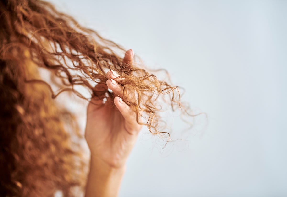 How To Treat Hair Breakage, Per Experts