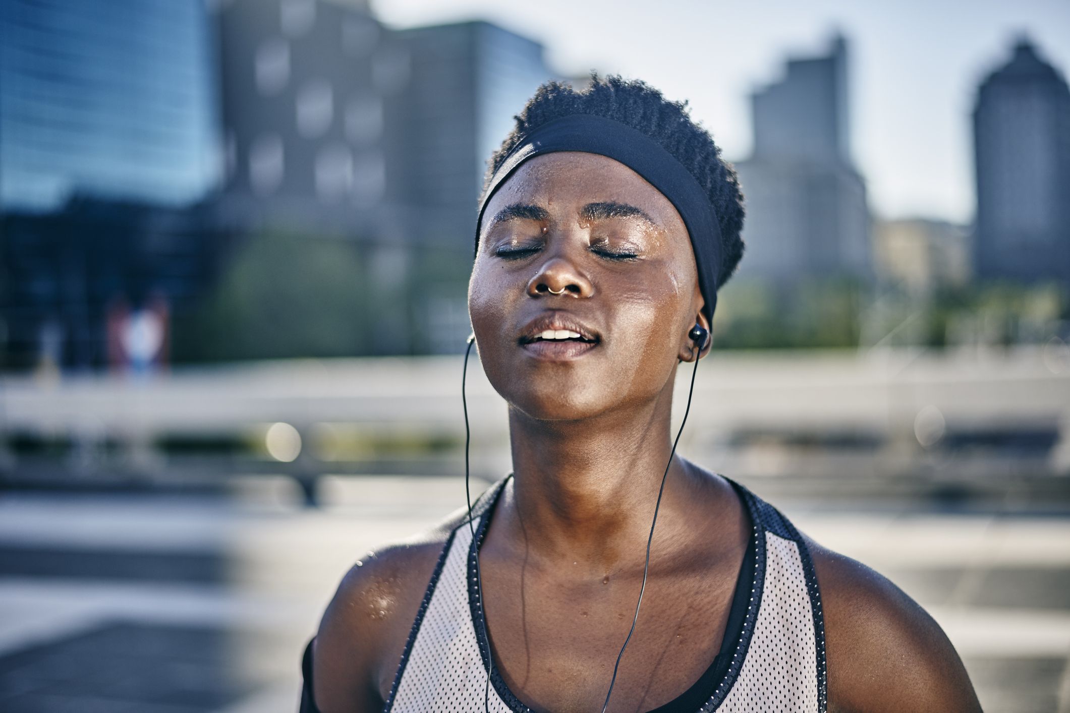 Woman wearing jogging outfit hi-res stock photography and images