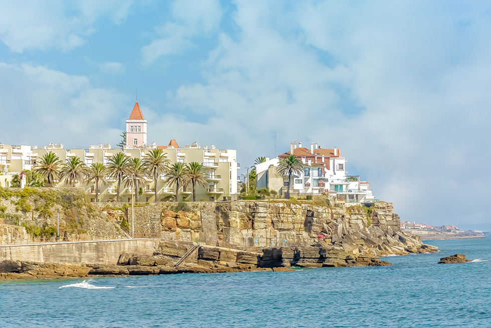 the town of estoril in portugal