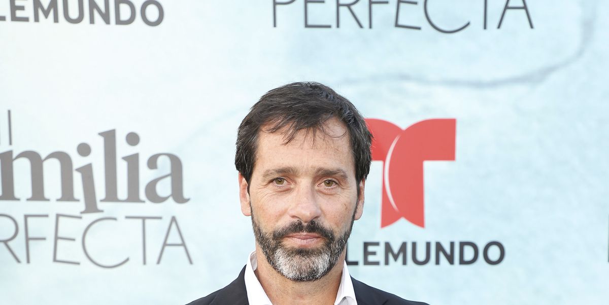Juan Pablo Shuk, como Fernando Escandón (55), Famosos