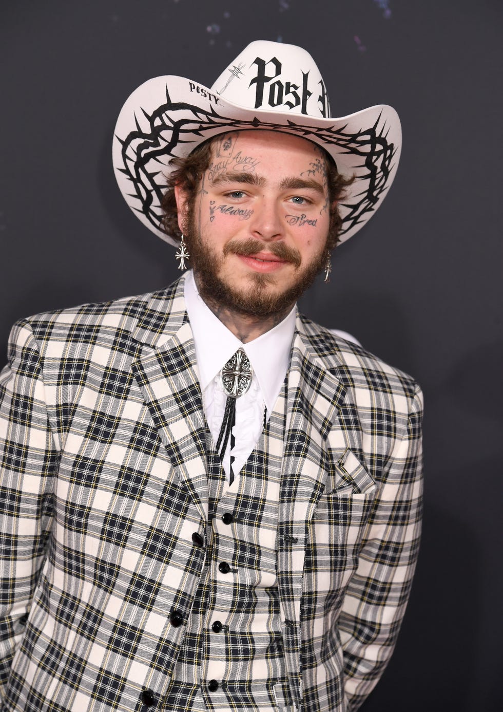 2019 american music awards  red carpet