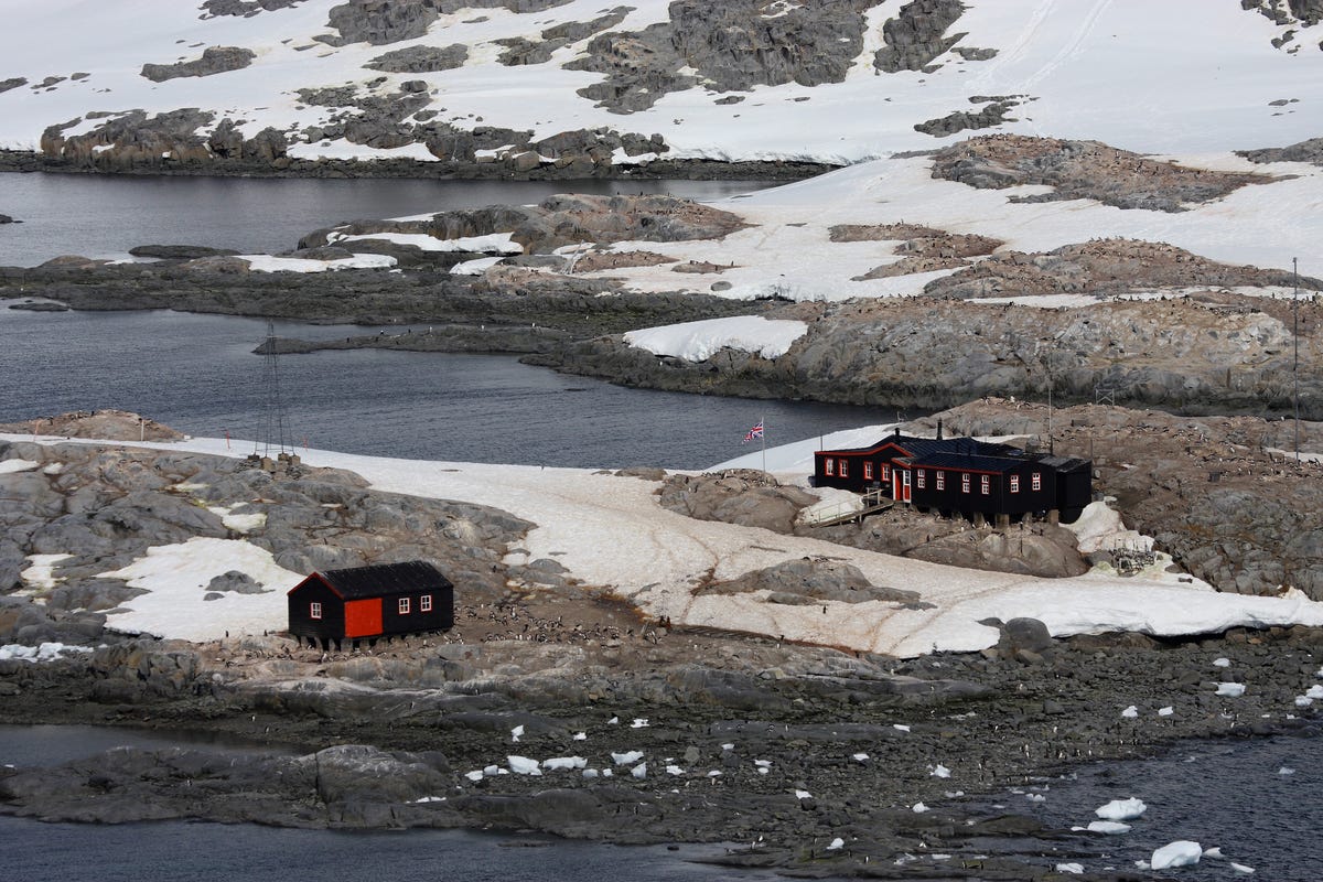 You Can Now Run The World's Most Remote Post Office in Antarctica