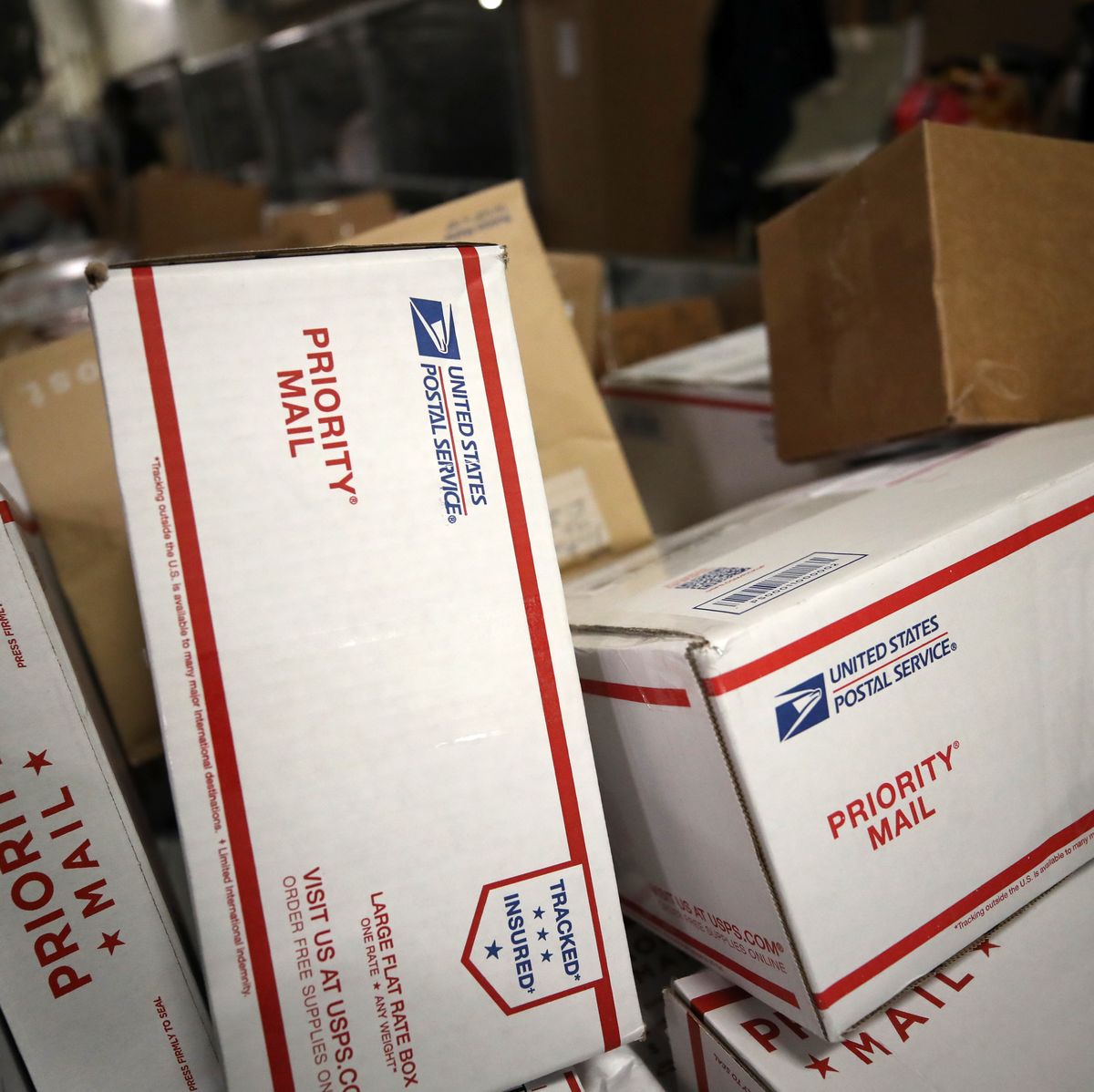 Flat Rate Shipping: What Are USPS Flat Rate Boxes