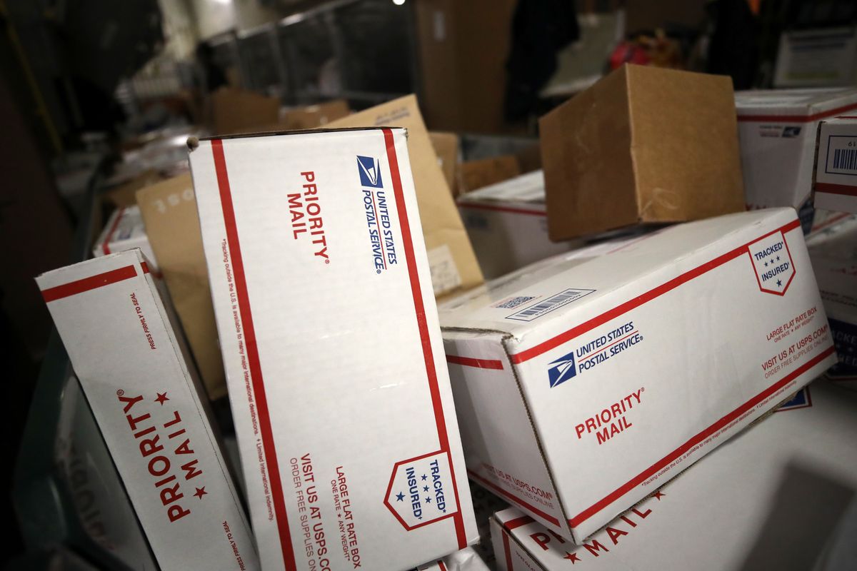 postal service works through coronavirus pandemic and lockdown